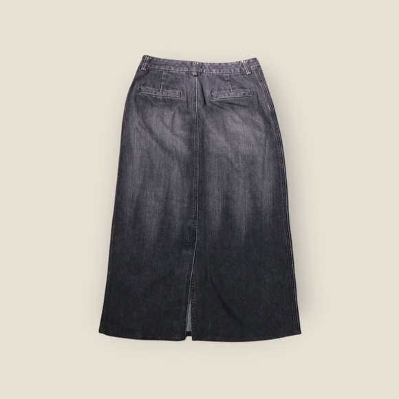 Banana Republic Denim Midi Skirt Women's Size 2 in Rinse Black Wash Distressed - Picture 9 of 10